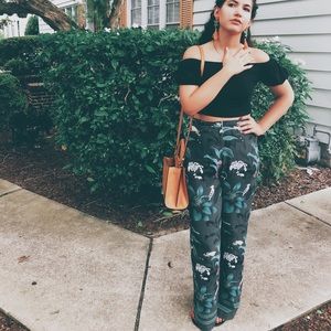 H&M pants size 6 tropical print